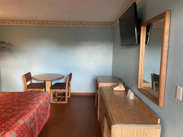 Chester Inn Motel 5